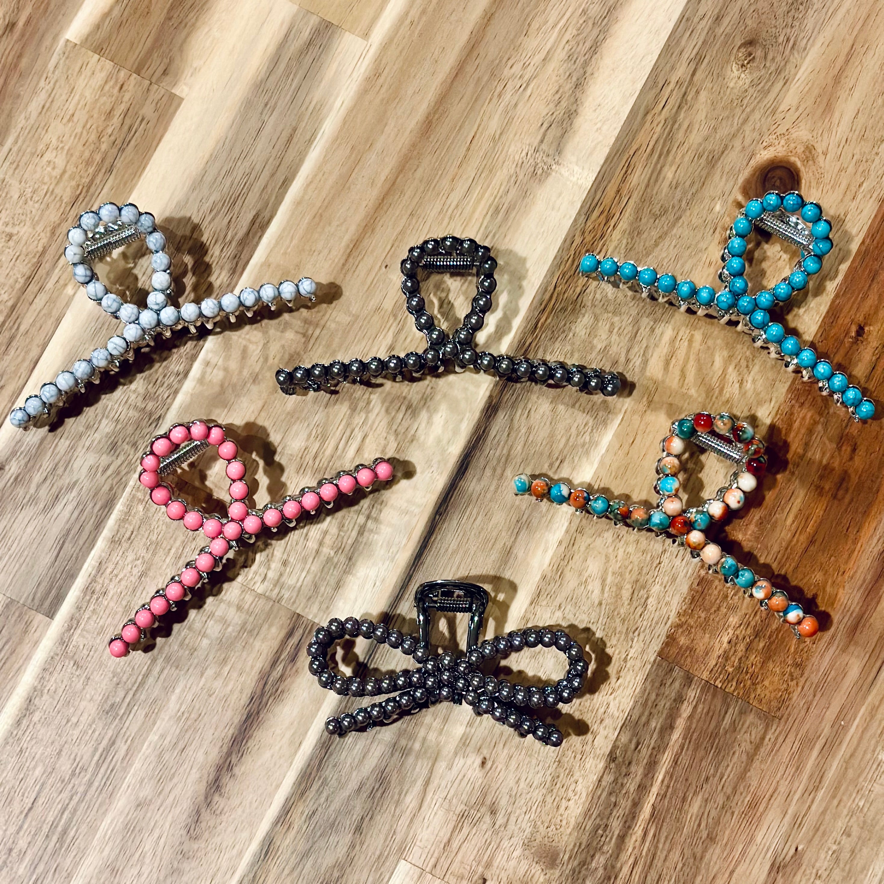 Faux Pearl Claw Clip