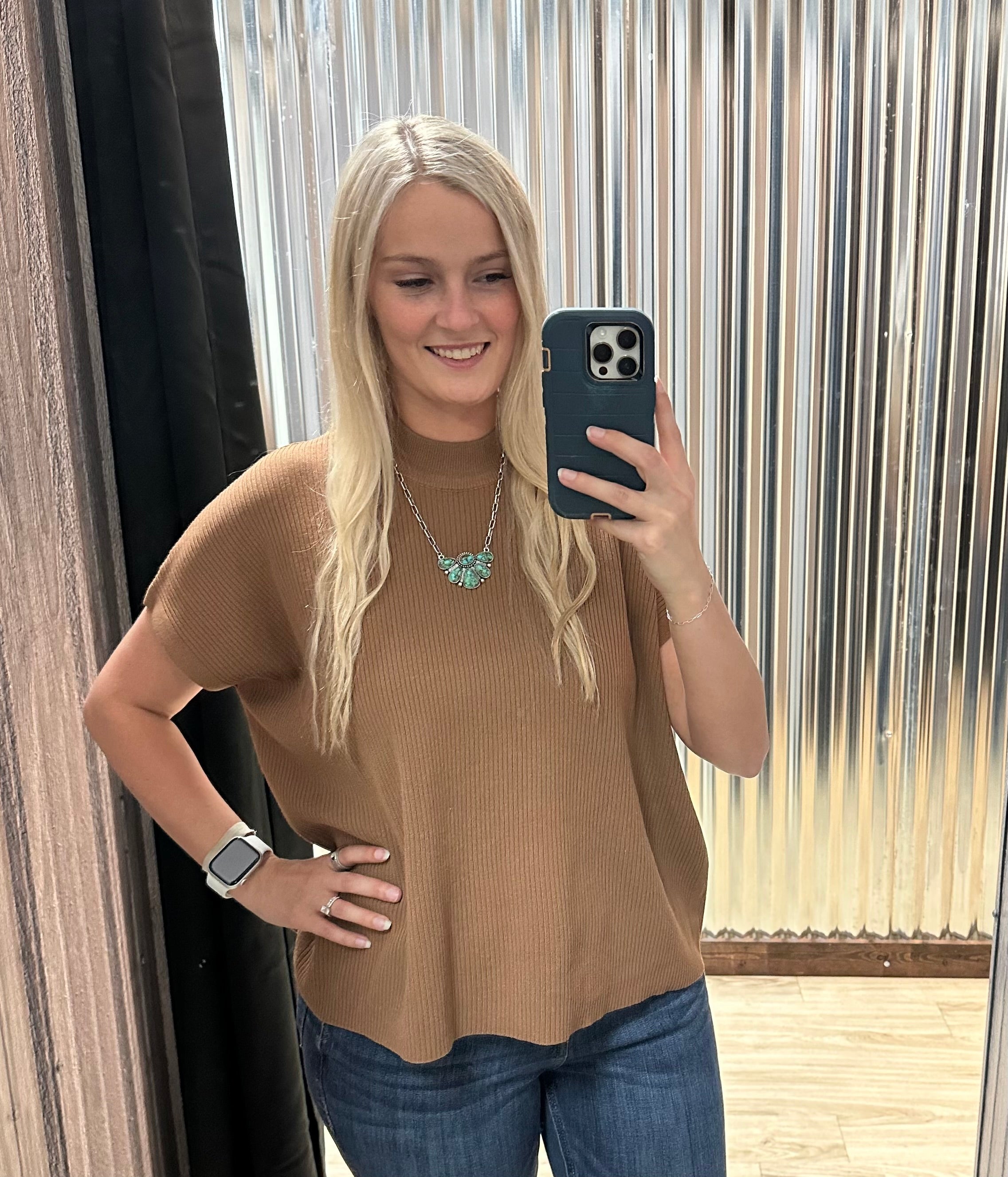 Boxy Sweater *Camel